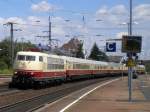BR 103/218099/103-184-mit-einem-tee-gehn 103 184 mit einem TEE gehn Chur  
hier am Bahnhof Rastatt am 11 Juli 2009
